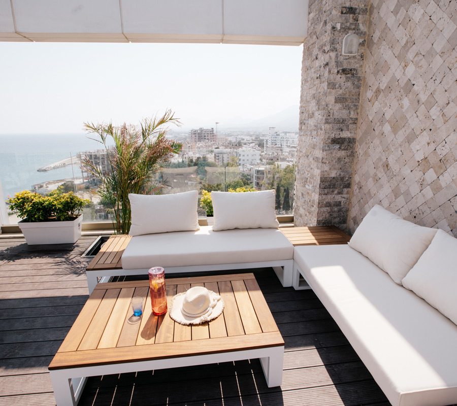 Laroni Real Estate, Terrace